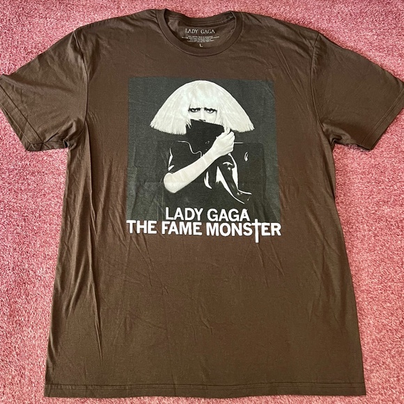 LADY GAGA FAME MONSTER BROWN GRAPHIC T SHIRT SIZE L - Picture 1 of 5